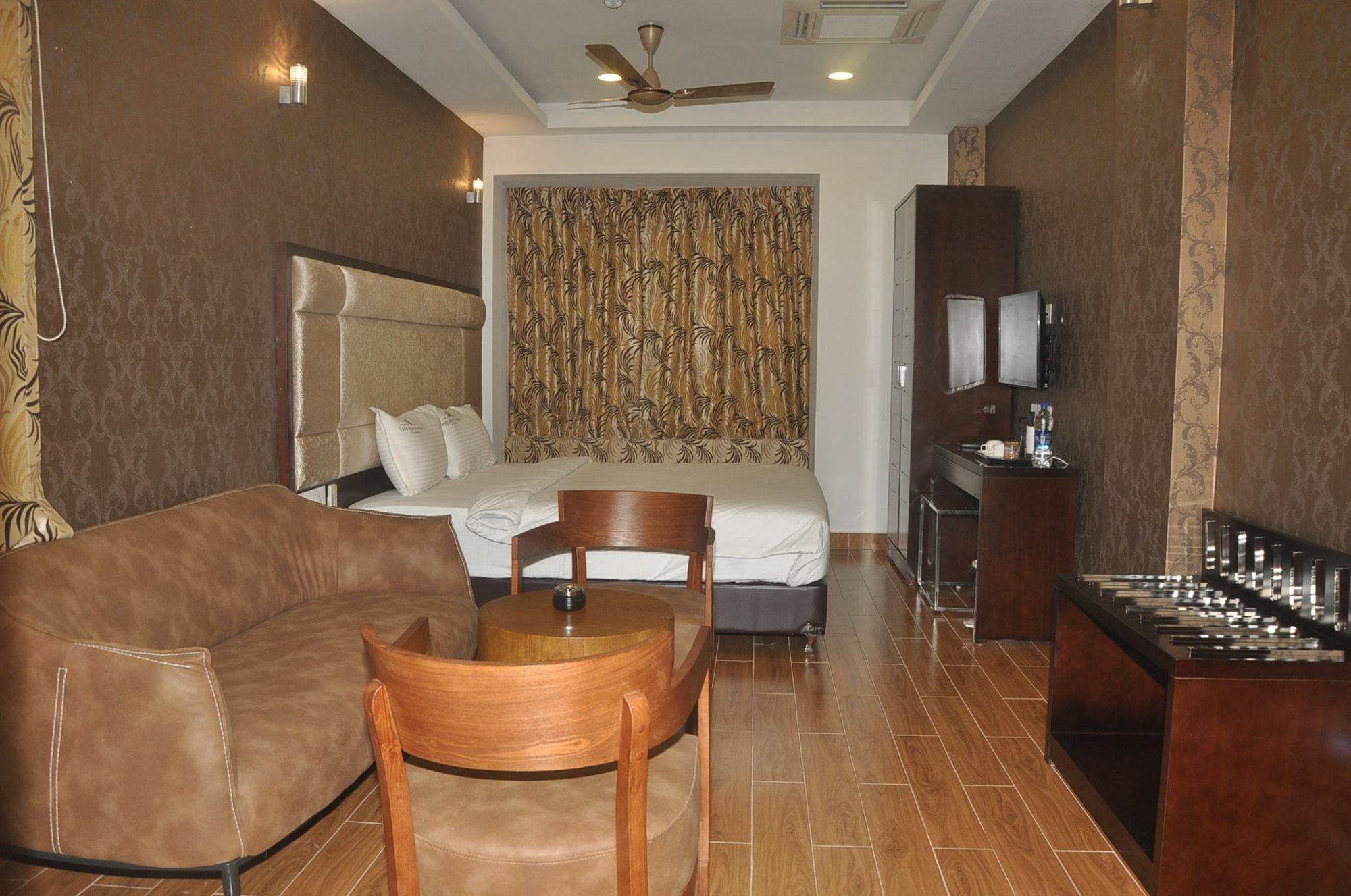 Hotel The Kings Park Residency Chennai Exterior foto